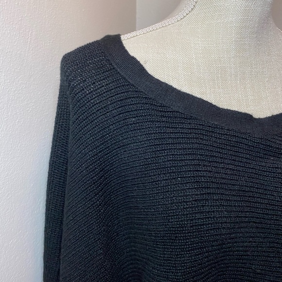 Accessory Street Black One Shoulder Cold Shoulder Poncho - Picture 7 of 9